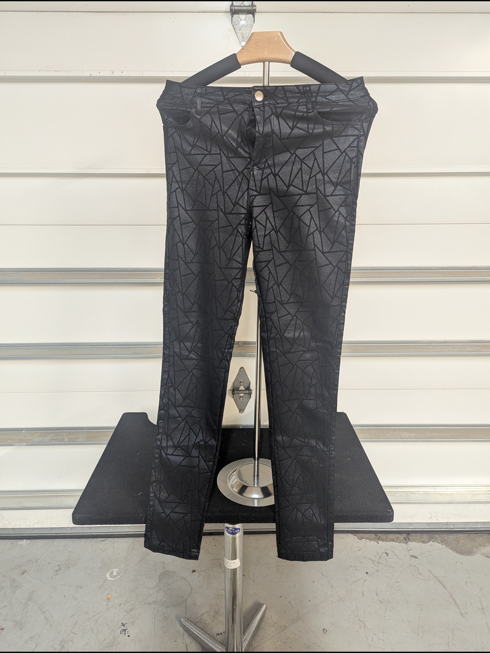 Black Geometric Pattern Stretch Pants